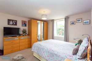 Bedroom- click for photo gallery